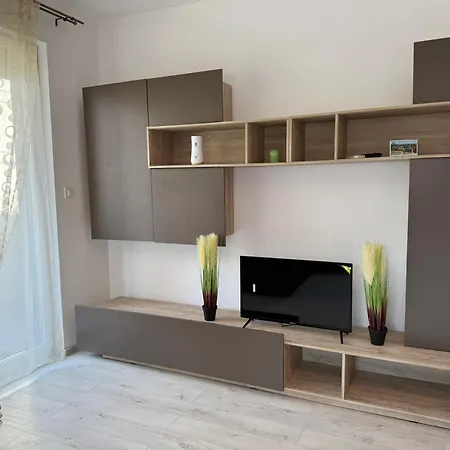 Apartment Iris Torontal Loc De Joaca Pt Copii *